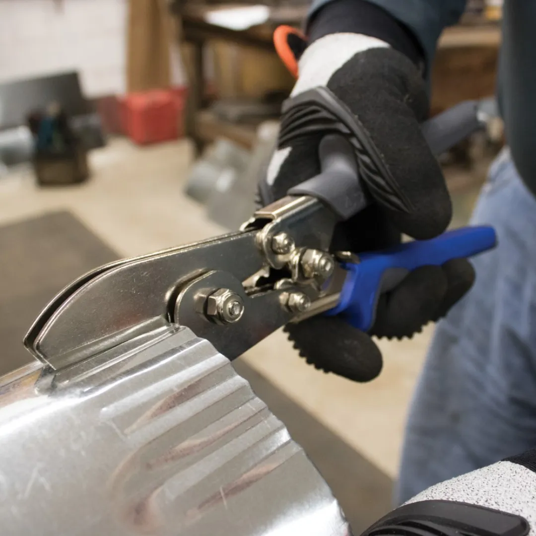 KLEIN TOOLS KLEIN TOOLS 5 Blade Duct Crimper KLEIN TOOLS KLEIN TOOLS 5 Blade Duct Crimper