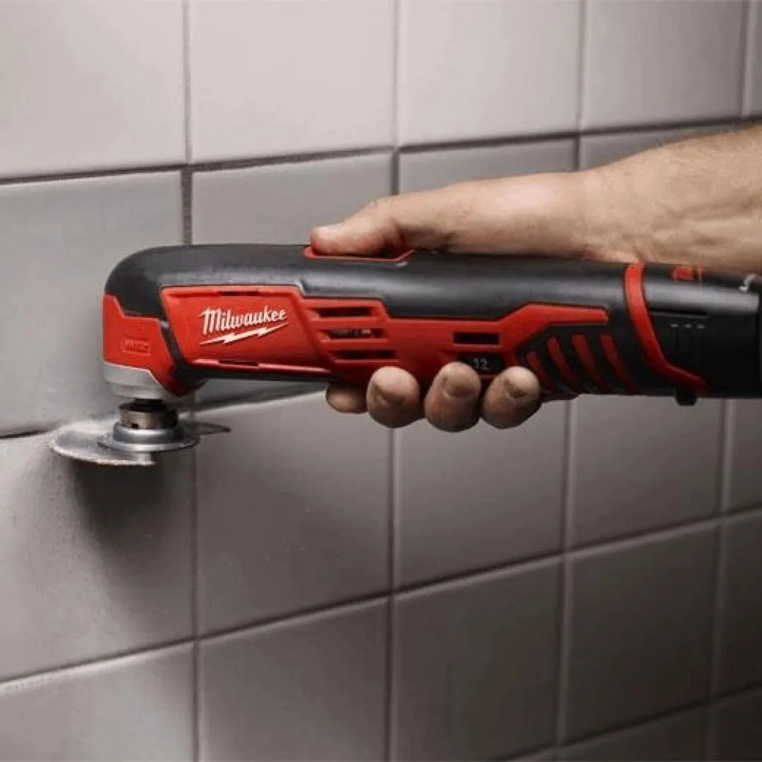 MILWAUKEE MILWAUKEE M12 Oscillating Multi Tool (Only) MILWAUKEE MILWAUKEE M12 Oscillating Multi Tool (Only)